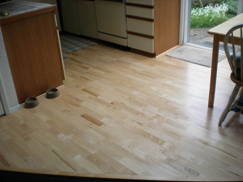 77New_hardwood_kitchen_floor