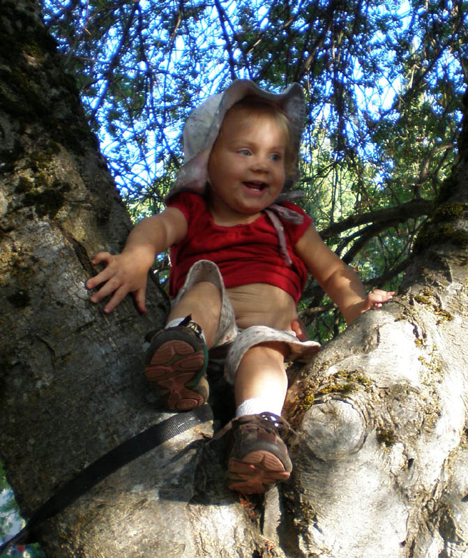 47Kayla_in_tree