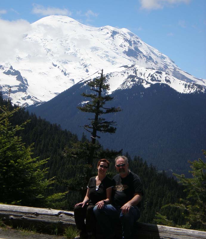 05Sue_Jim_Rainier