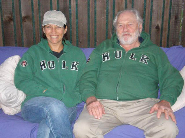 40_Matching_Hulk_sweatshirts