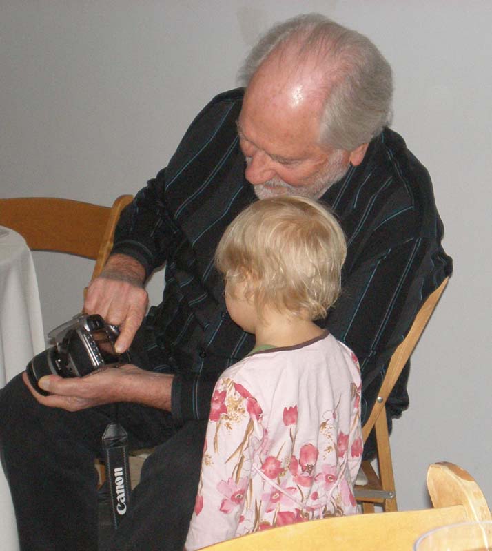 32Dad_Kayla_camera