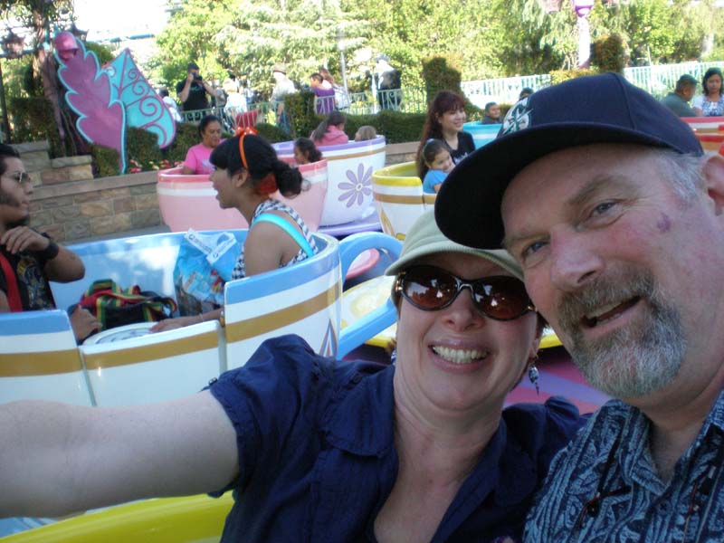02Sue_Jim_teacups