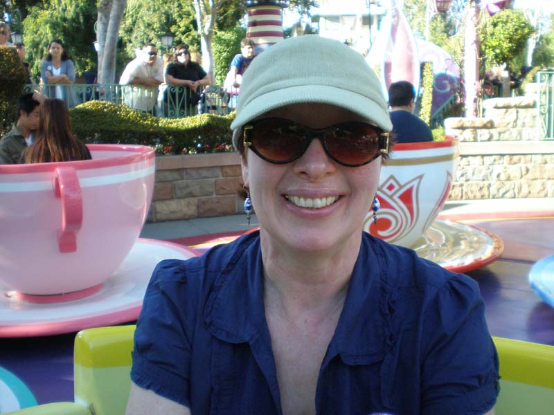 05Sue_teacups