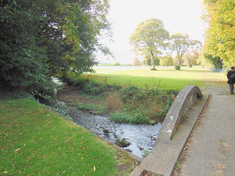 013Delvin_River_bridge_leading_to_golf_course