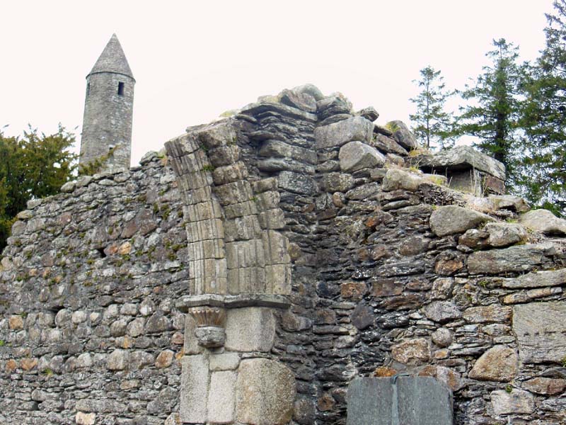 043Inside_of_chapel_at_Glendalough_looking_out