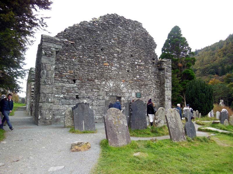 044Outside_of_chapel_at