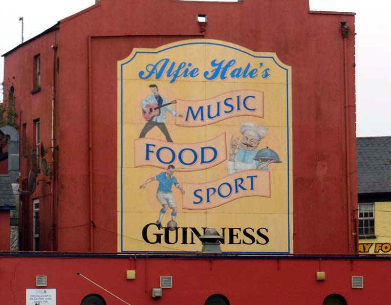 107Sign_for_Alfie_Hale's_Pub_in_Waterford