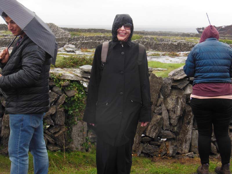 11Sue_on_Inis_Oirr_island_Sept08