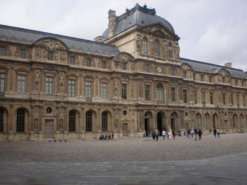 01Louvre