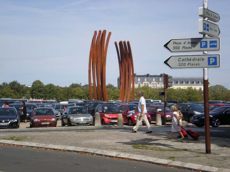 03outside_Versailles