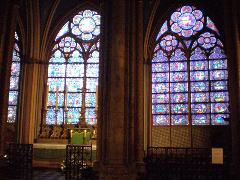 03stained_glass_windows_inside_Notre_Dame