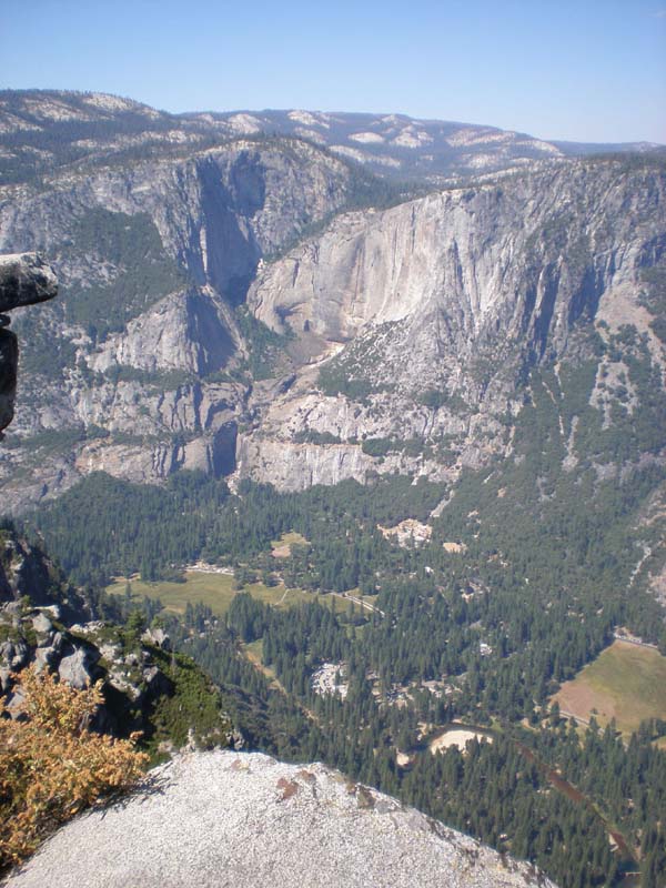 091valley_below_glacier_point