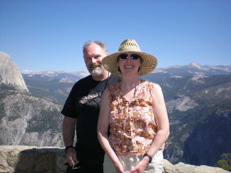 096jim_sue_at_glacier_point