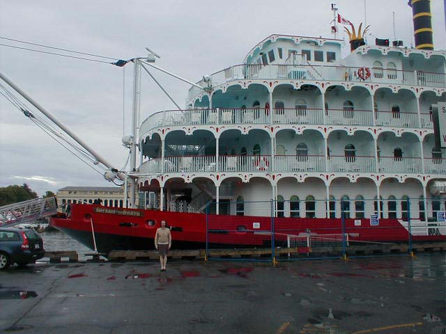 10_Huge_river_boat